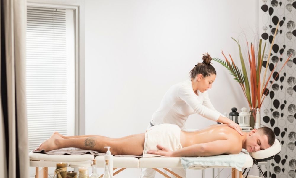 Choosing the Right Massage Therapist for You